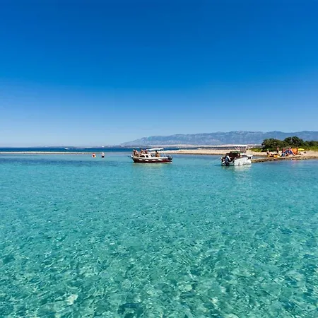 Pampas Island Pag * Pag Town
